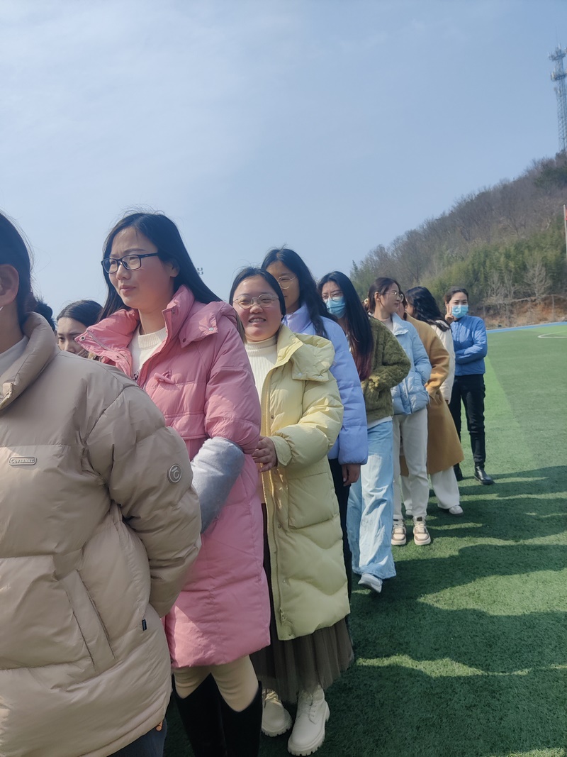 春暖三月,情暖三八  航空工程学院女教职员工积极参与"三八"活动